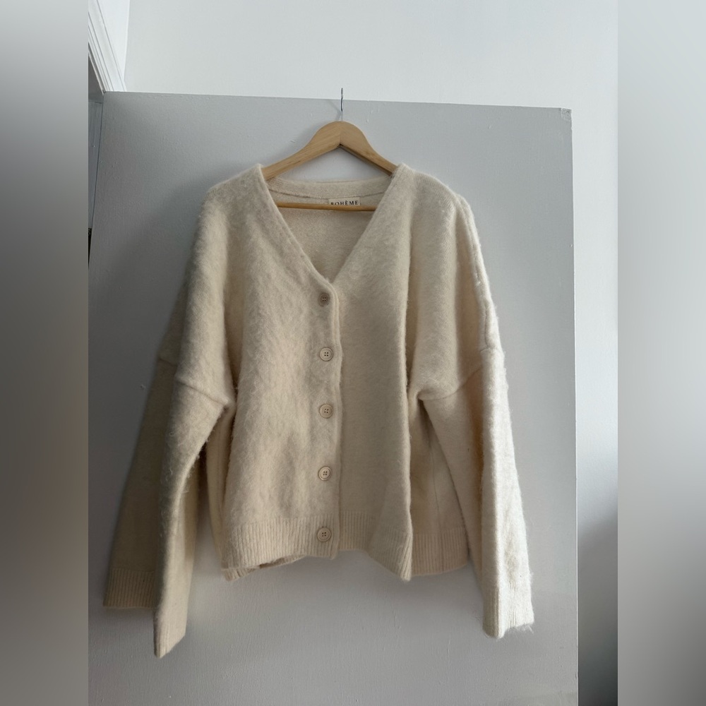 Bohme The V-neck Cardi in Milk
